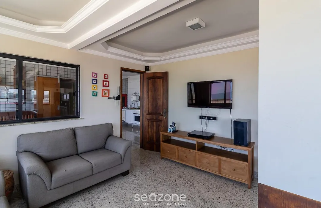 Cobertura c/ vista para mar em Cabo Frio/RJ IBZ402-1